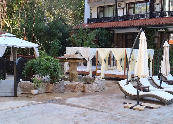 아파트 Apartment102 Paradise