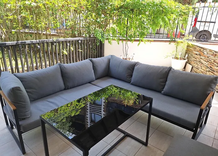 아파트 Apartment102 Paradise